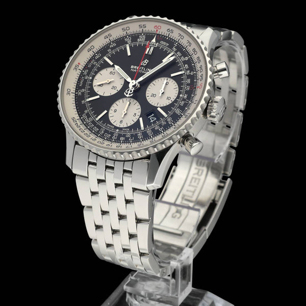 Breitling Navitimer 01 AB0121 - 2018 - Breitling horloge - Breitling kopen - Breitling heren horloge - Trophies Watches