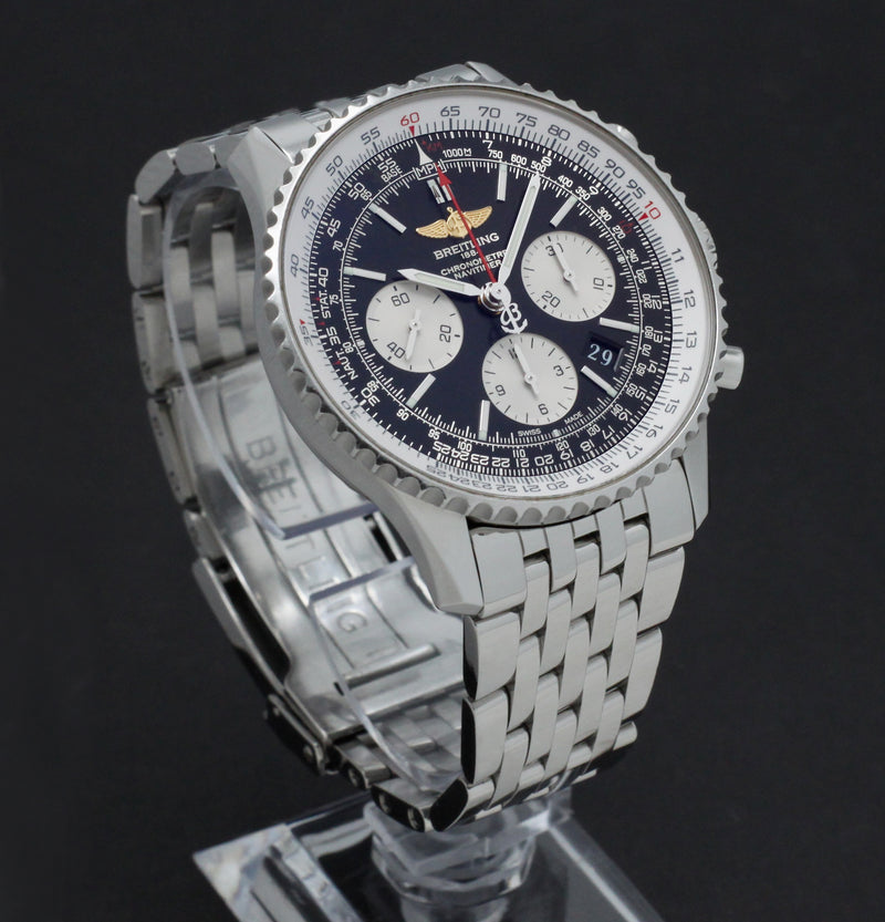 Breitling Navitimer 01 AB0120 - 2016 - Breitling horloge - Breitling kopen - Breitling heren horloge - Trophies Watches