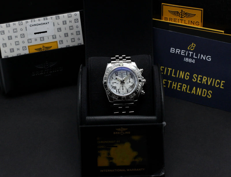 Breitling Chronomat AB0110 - 2014 - Breitling horloge - Breitling kopen - Breitling heren horloge - Trophies Watches