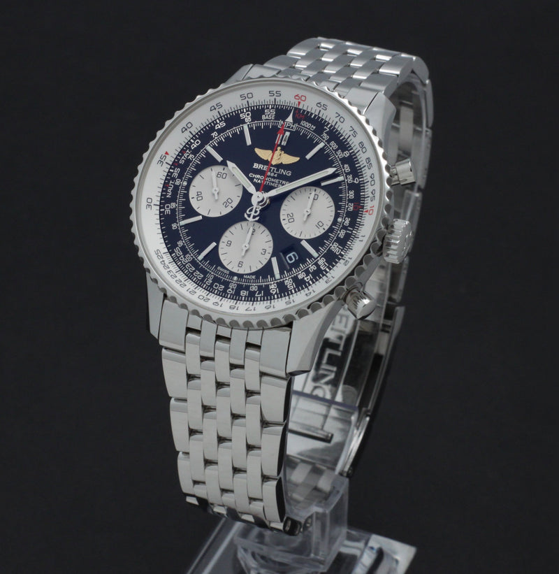 Breitling Navitimer 01 AB0120 - 2018 - Breitling horloge - Breitling kopen - Breitling heren horloge - Trophies Watches