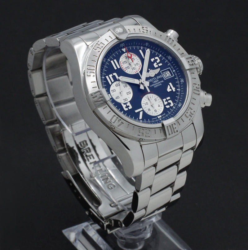 Breitling Avenger II A13381 - 2019 - Breitling horloge - Breitling kopen - Breitling heren horloge - Trophies Watches