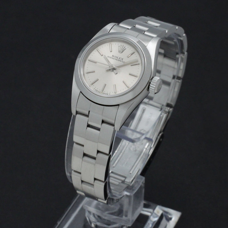 Rolex Oyster Perpetual 67180 - 1997 - Rolex horloge - Rolex kopen - Rolex dames horloge - Trophies Watches