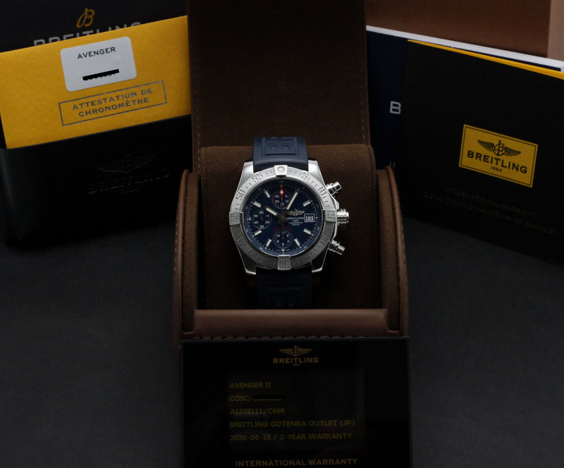 Breitling Avenger II A13381 - 2020 - Breitling horloge - Breitling kopen - Breitling heren horloge - Trophies Watches