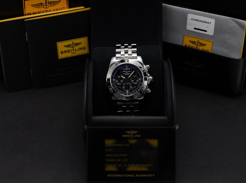 Breitling Chronomat AB0110 - Breitling horloge - Breitling kopen - Breitling heren horloge - Trophies Watches