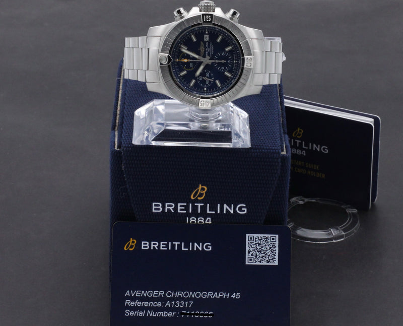 Breitling Avenger A13317 - 2023 - Breitling horloge - Breitling kopen - Breitling heren horloge - Trophies Watches